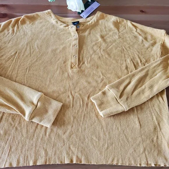 Wild Fable™ - Women's Long Sleeve Henley T-Shirt XS Dark Gold - Picture 6 of 7